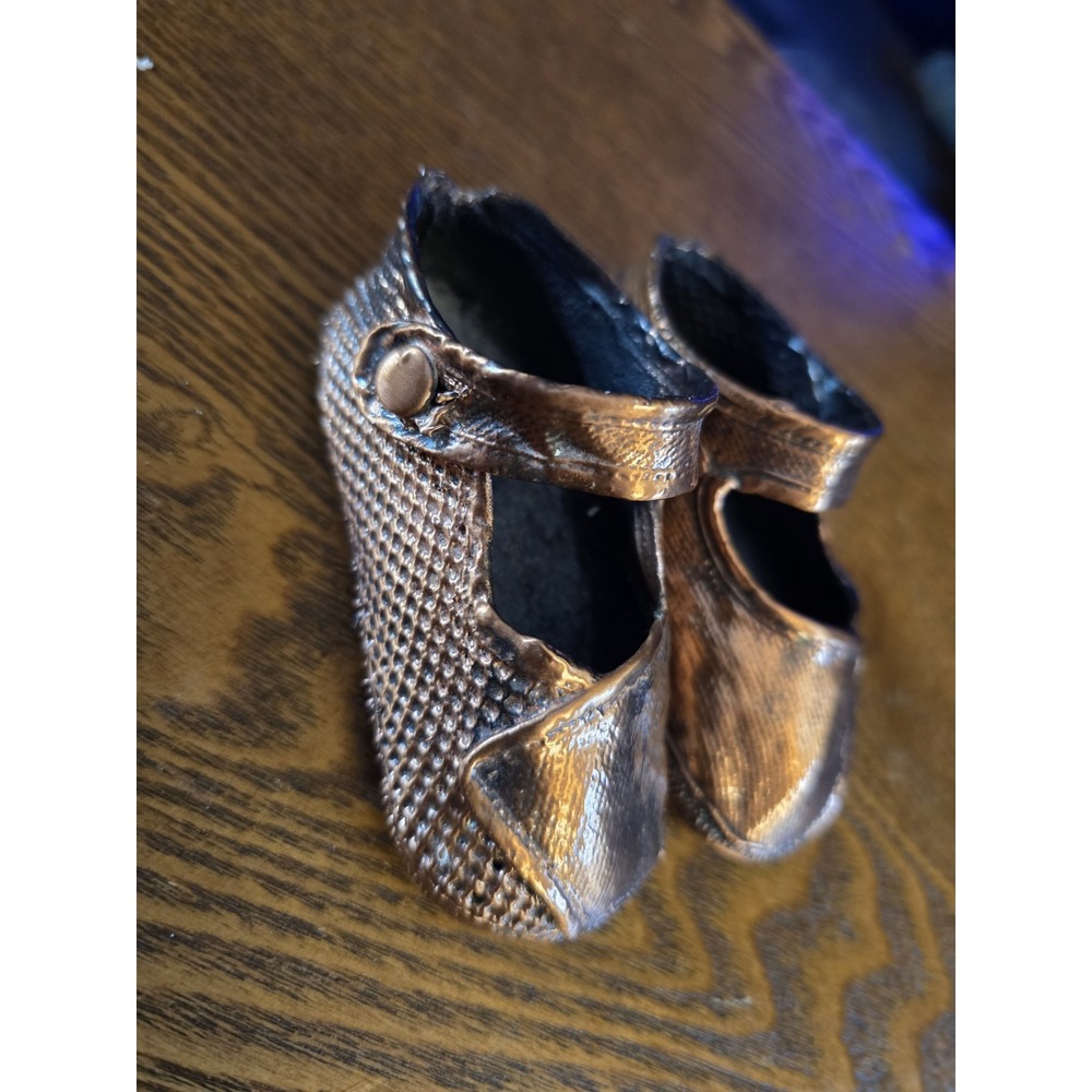 BEAUTIFULL Vintage Set‎ Bronze Baby Shoes  Brass  Baby SHOE DECORATIVE PIECE